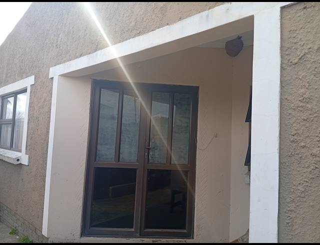 3 BEDROOM HOUSE FOR SALE IN THOMAS GAMBLE